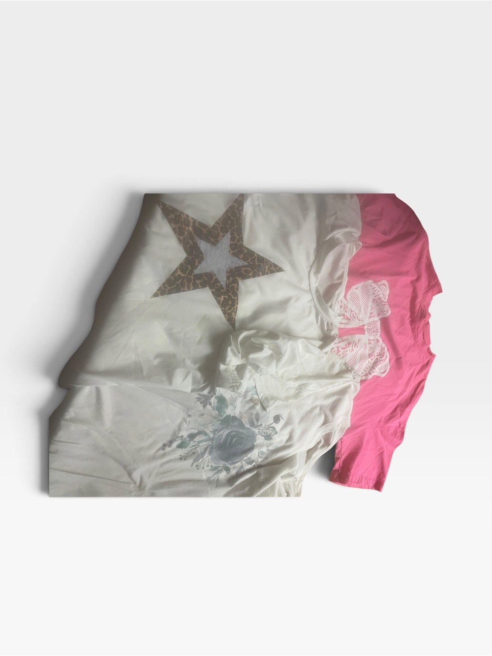 Dazy set of 2 White and Pink Star ladies tee shirts both size small